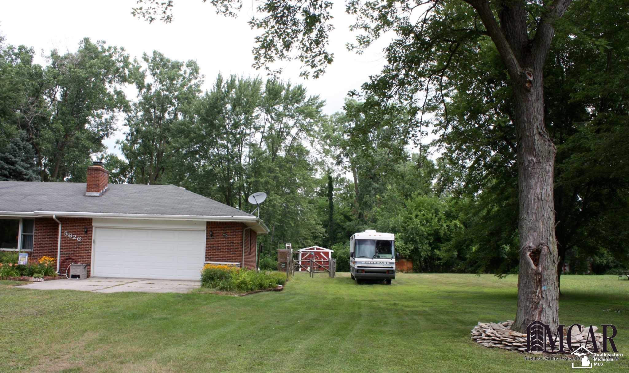 5626 Samaria Road Ottawa Lake, MI 49267 - Photo 29 of 40 21479114-28.JPG
