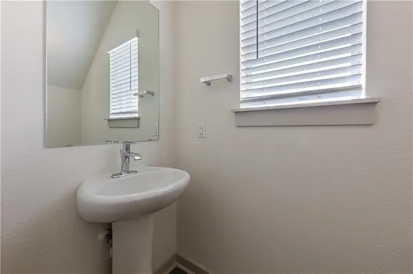 $1,950 | 1801 Bonham Lane, Round Rock, TX 78664