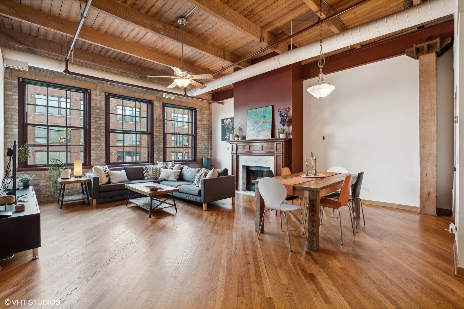 1733 West Irving Park Road, Unit 320 Chicago, IL 60613 - Photo 2 of 16 Gallery Image 2