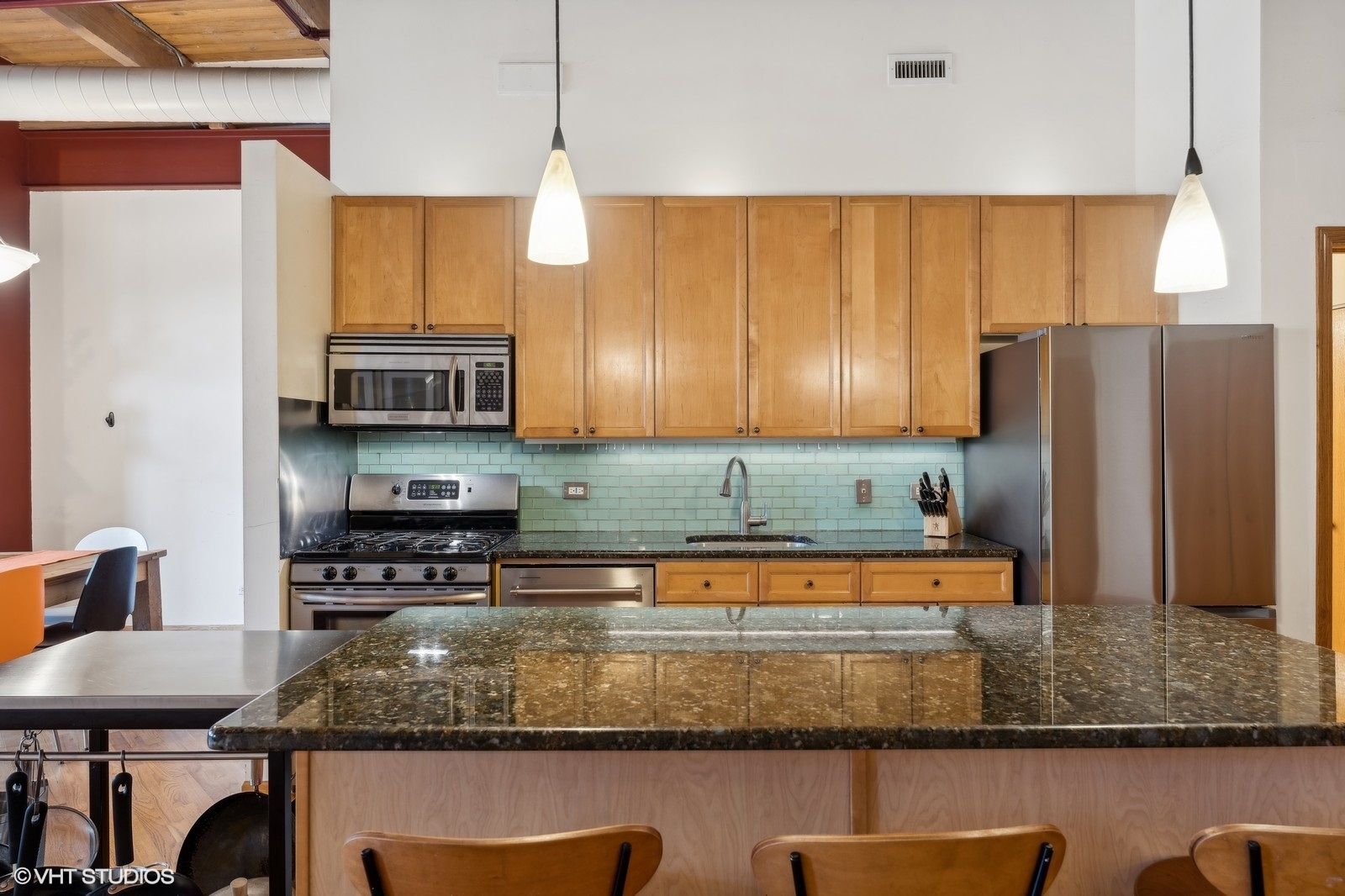 1733 West Irving Park Road, Unit 320 Chicago, IL 60613 - Photo 10 of 16 Gallery Image 10