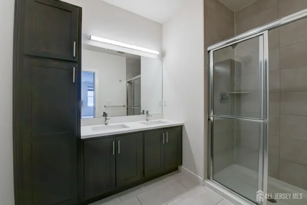 $3,500 | 722 Lorhan Drive, Piscataway, NJ 08854