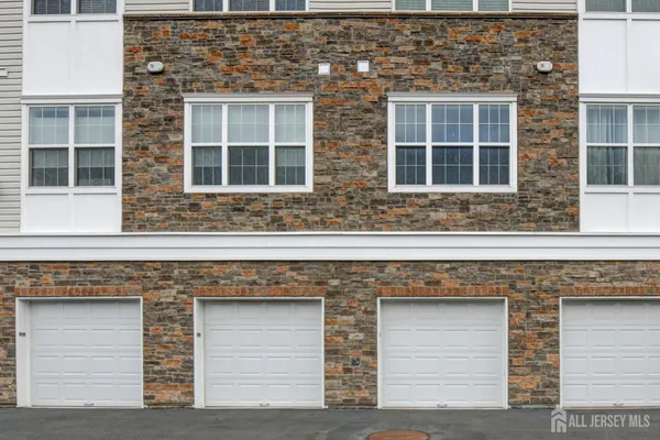 $3,500 | 722 Lorhan Drive, Piscataway, NJ 08854