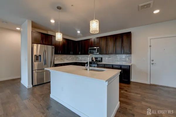$3,500 | 722 Lorhan Drive, Piscataway, NJ 08854