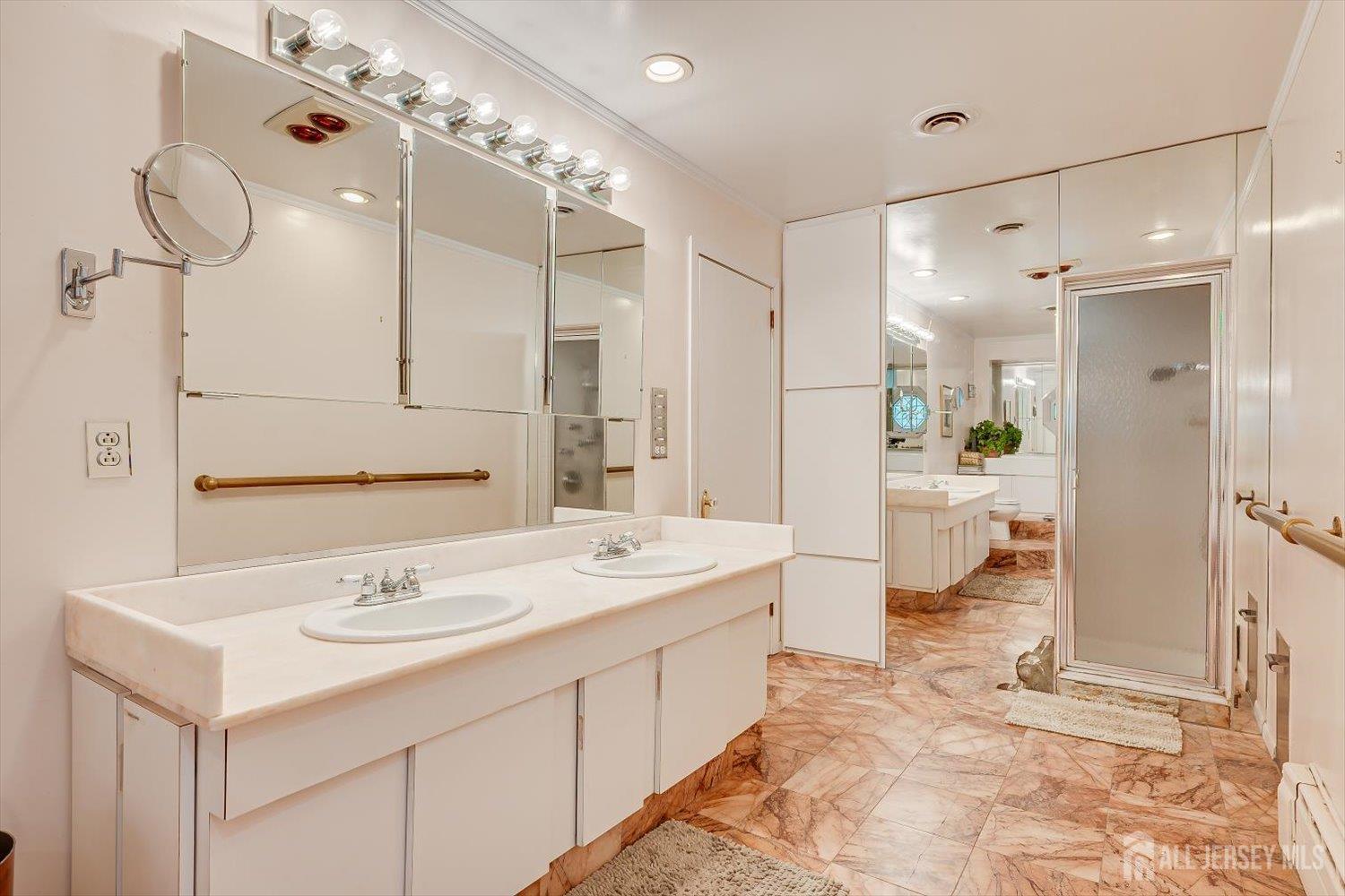 25 Marshall Drive Edison, NJ 08817 - Photo 31 of 68