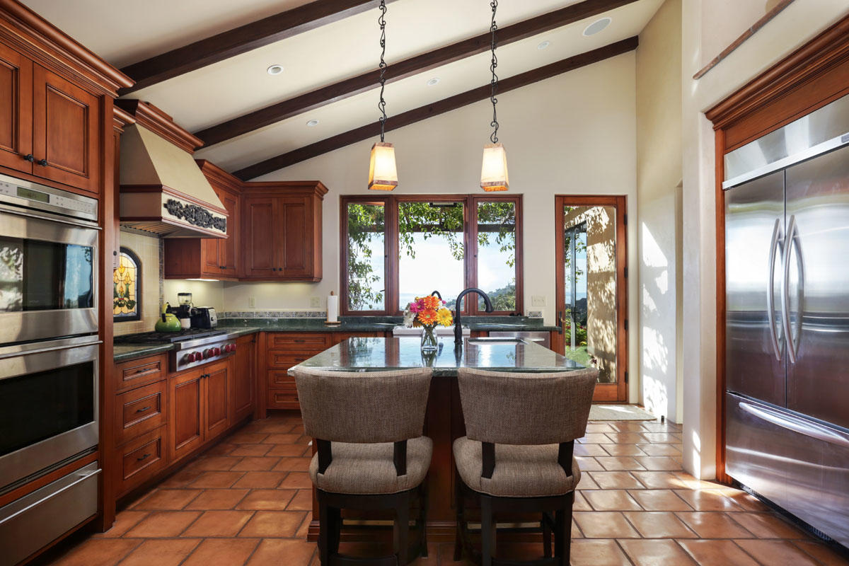 927 Coyote Road Santa Barbara, CA 93108 - Photo 18 of 55 Kitchen Seating