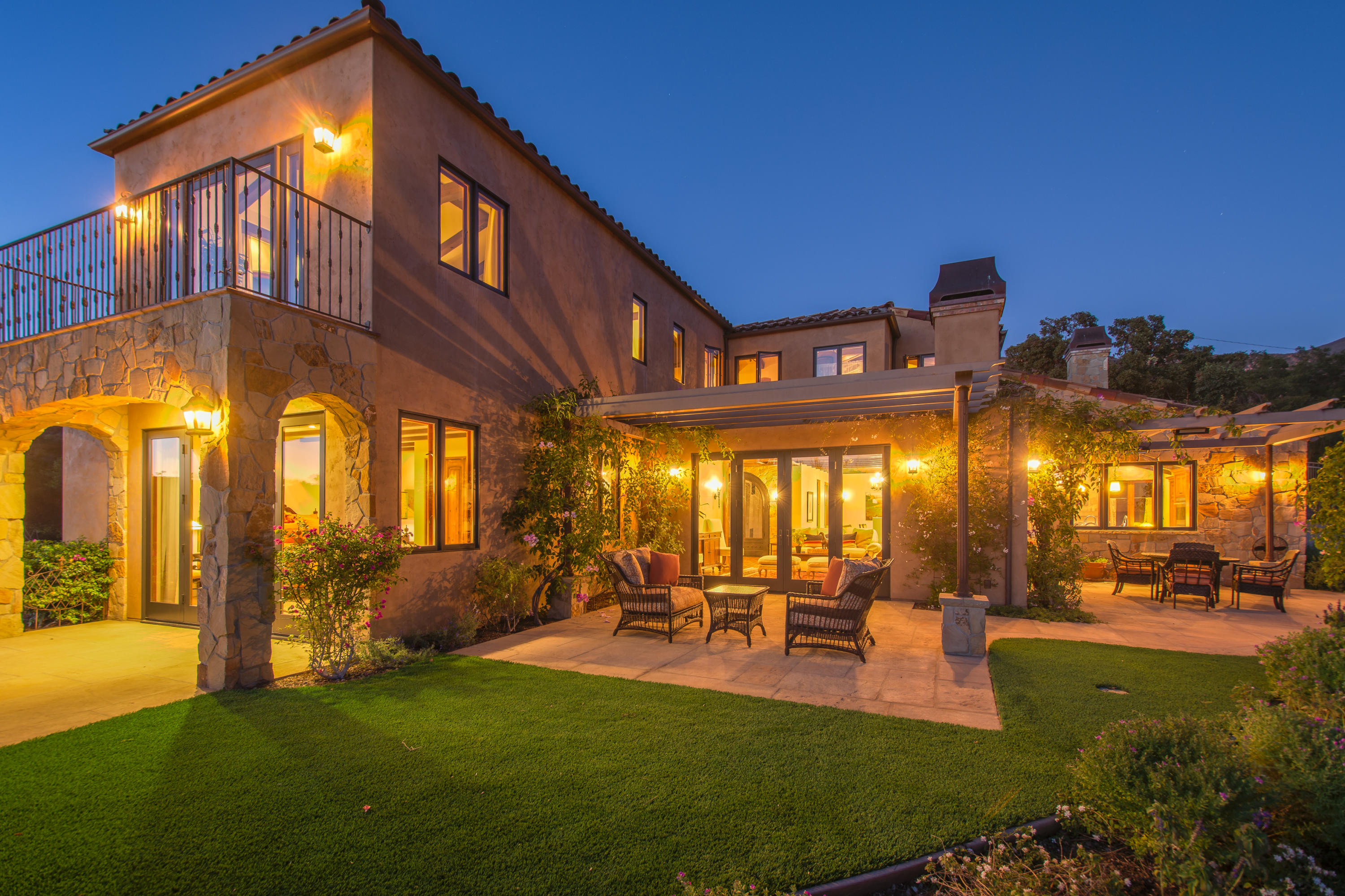 927 Coyote Road Santa Barbara, CA 93108 - Photo 2 of 55 Back