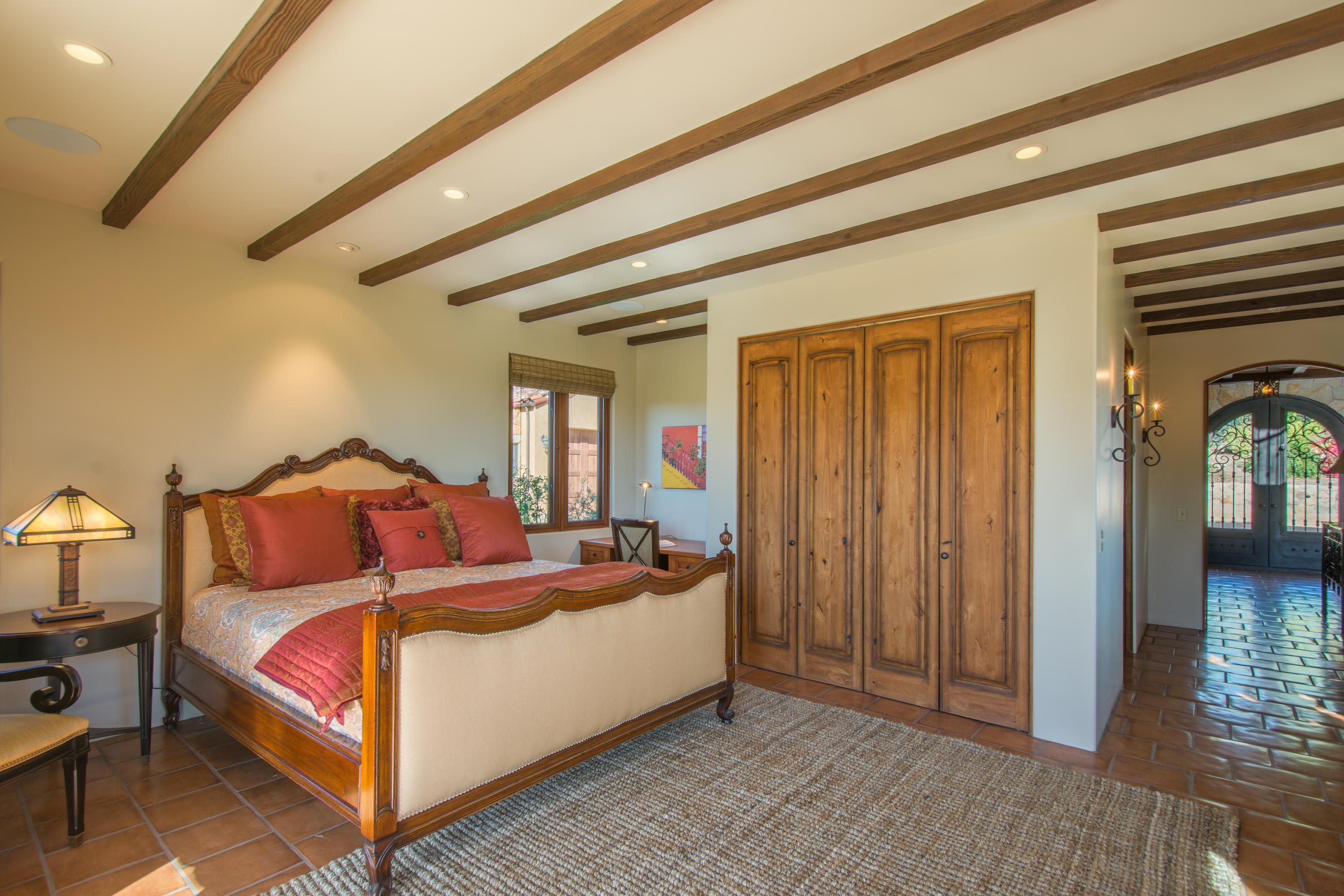 927 Coyote Road Santa Barbara, CA 93108 - Photo 23 of 55 Downstairs bedroom