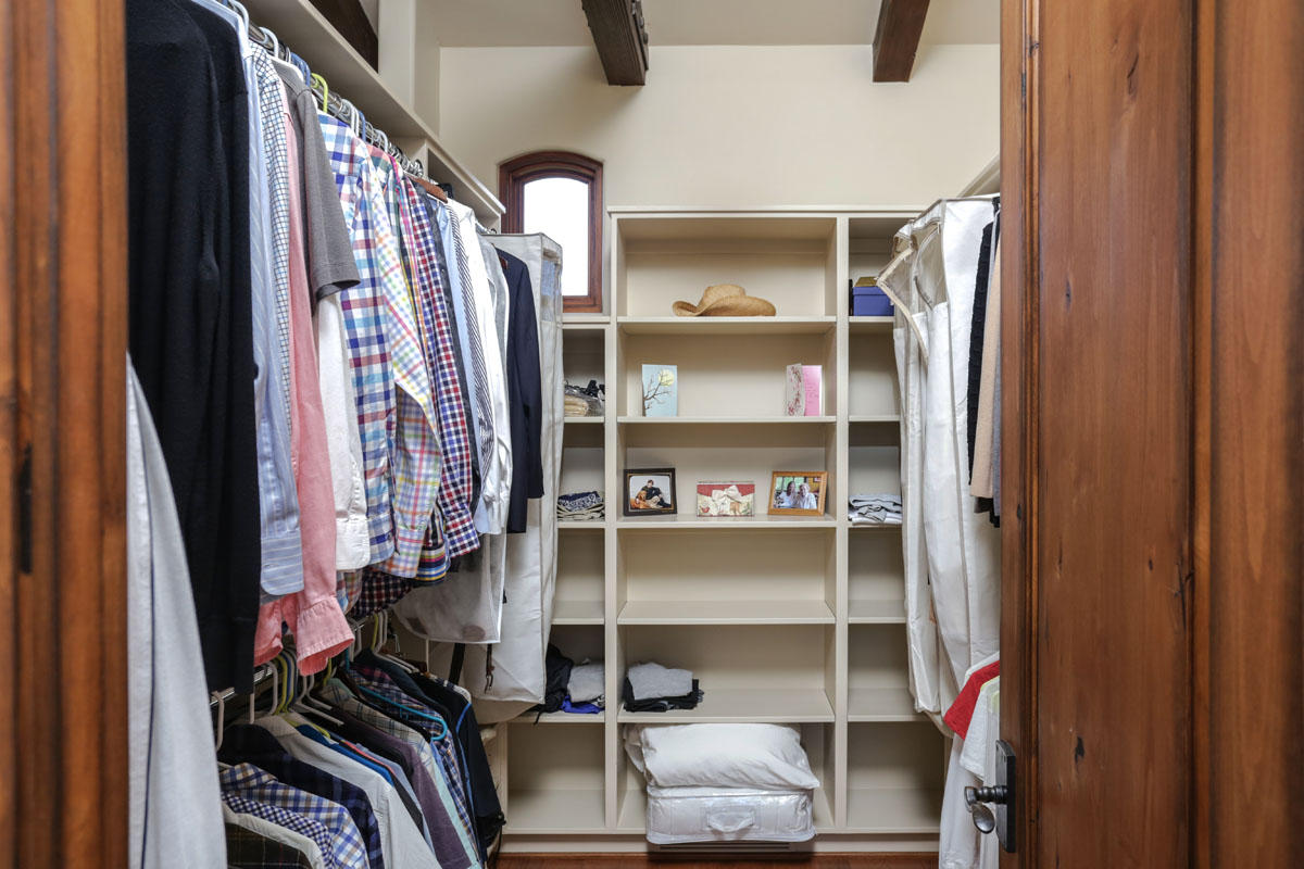 927 Coyote Road Santa Barbara, CA 93108 - Photo 31 of 55 Master Closet