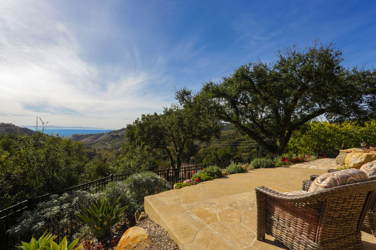 927 Coyote Road Santa Barbara, CA 93108 - Photo 41 of 55 Lower Patio