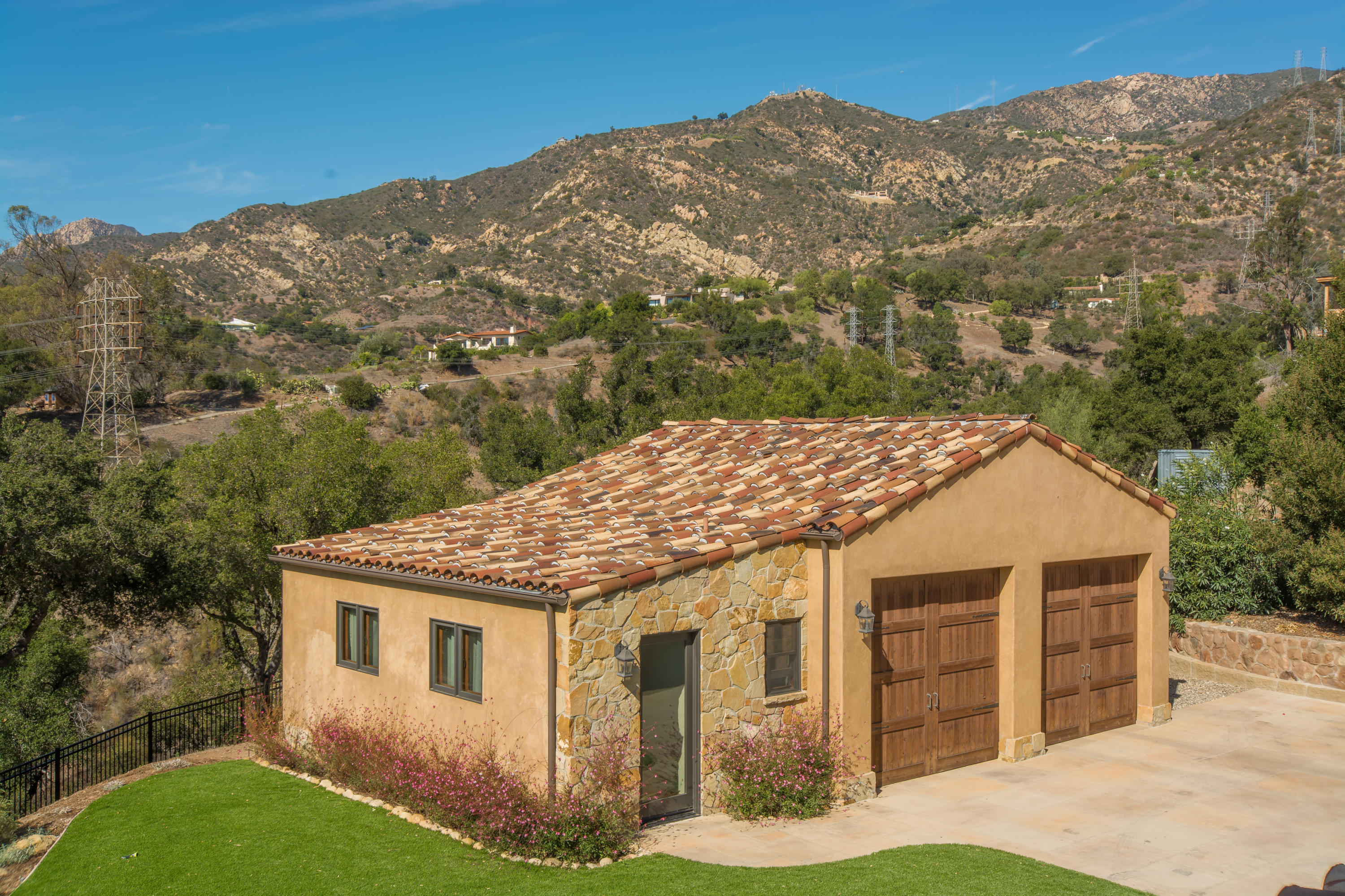 927 Coyote Road Santa Barbara, CA 93108 - Photo 42 of 55 Casita with Double Garage