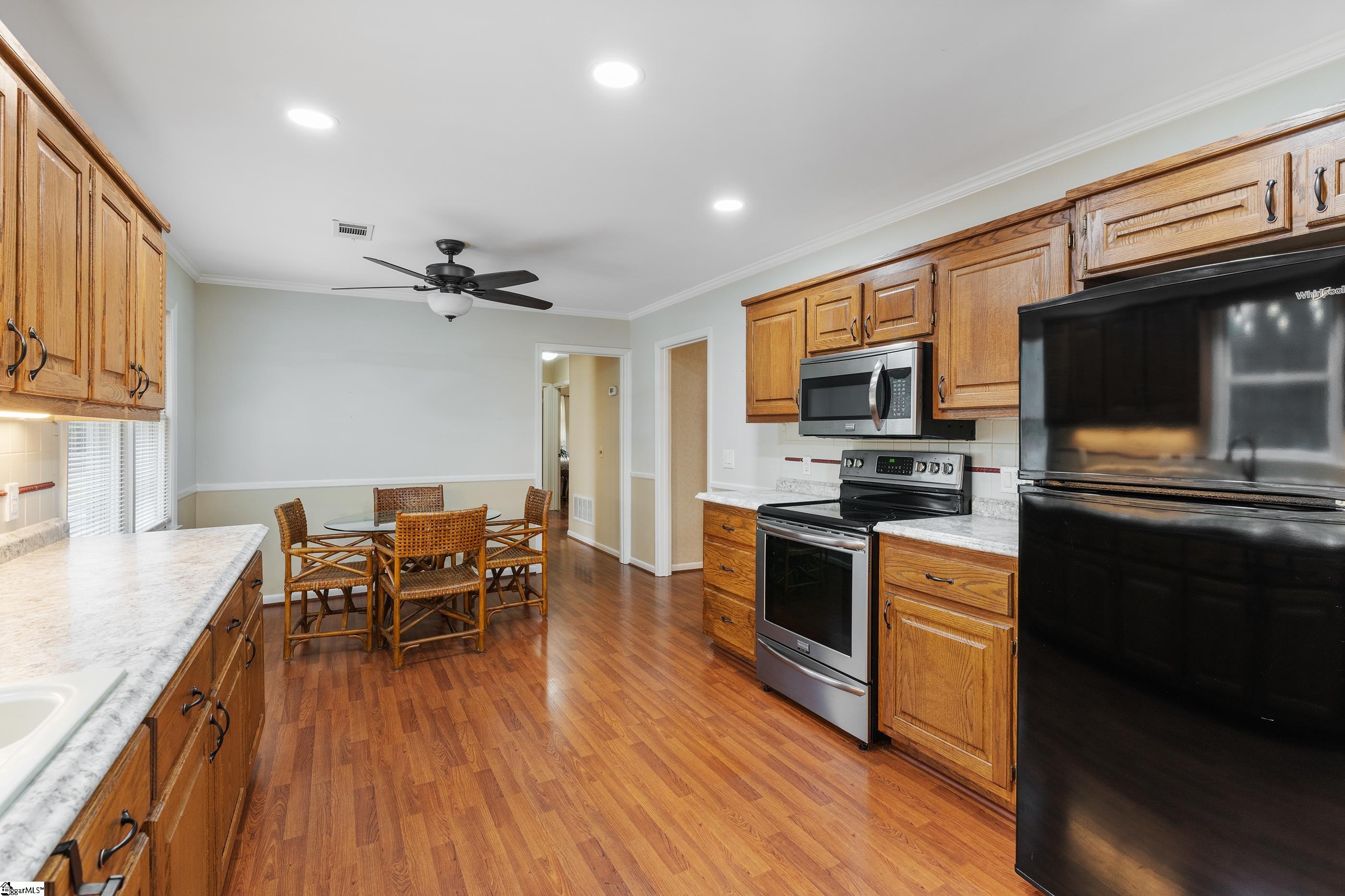 127 Montclair Road Mauldin, SC 29662 - Photo 8 of 29 Gallery Image 8