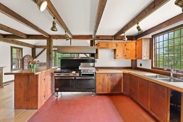 $845,000 | 403 Horse Shoe Way, Woodstock, VT 05071