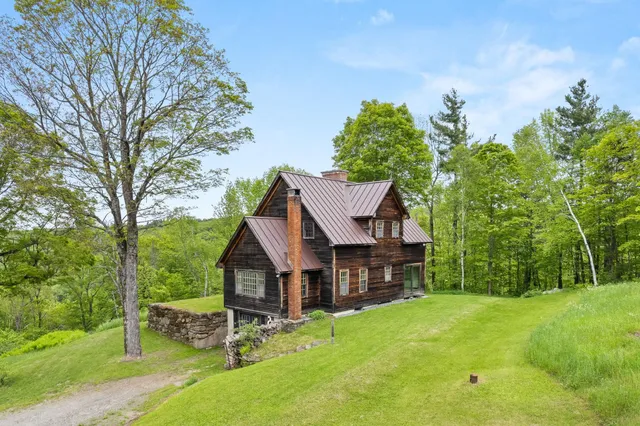$845,000 | 403 Horse Shoe Way, Woodstock, VT 05071