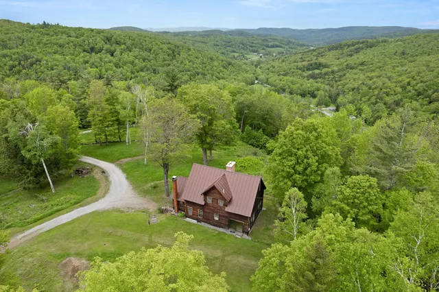 $845,000 | 403 Horse Shoe Way, Woodstock, VT 05071