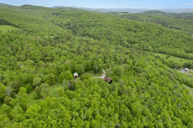 $845,000 | 403 Horse Shoe Way, Woodstock, VT 05071