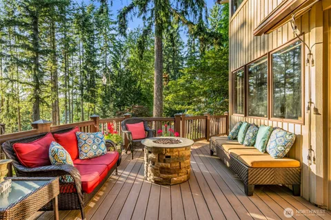 $2,370,000 | 2519 239th Avenue Southeast, Sammamish, WA 98075
