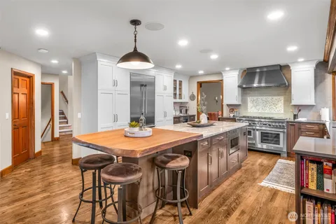 $2,370,000 | 2519 239th Avenue Southeast, Sammamish, WA 98075