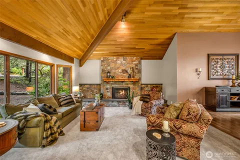 $2,370,000 | 2519 239th Avenue Southeast, Sammamish, WA 98075