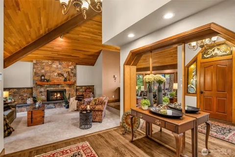 $2,370,000 | 2519 239th Avenue Southeast, Sammamish, WA 98075