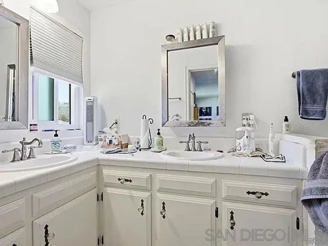 1049 Ranchito Court Alpine, CA 91901 - Photo 21 of 43 Gallery Image 21