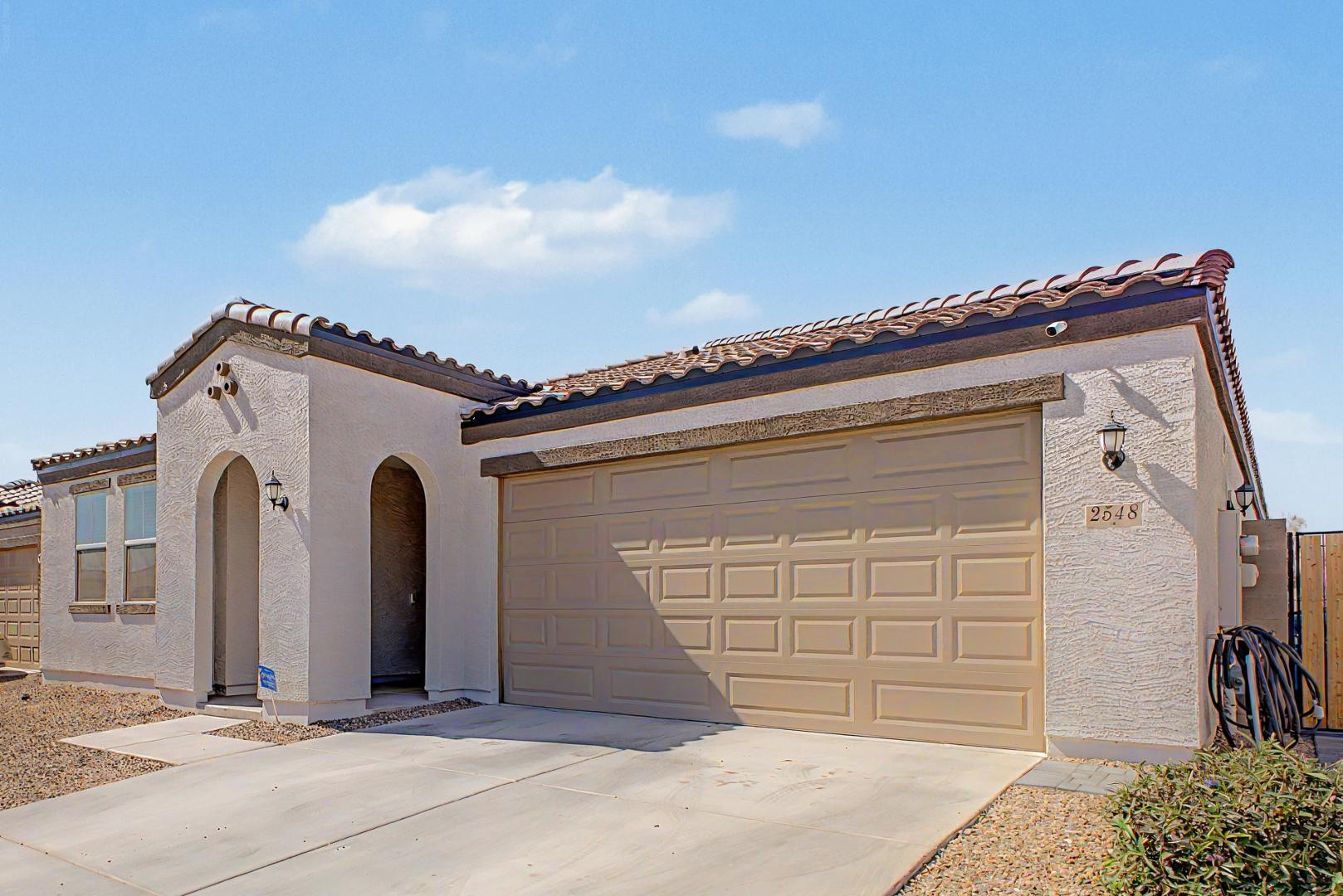 2548 West Grenadine Road Phoenix, AZ 85041 - Photo 6 of 34