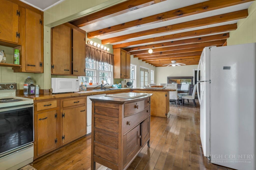 179 Soave Ridge Deep Gap, NC 28618 - Photo 10 of 31