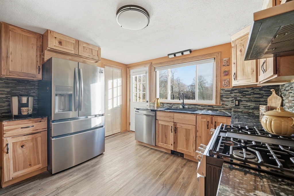 592 Stony Hill Road Wilbraham, MA 01095 - Photo 10 of 41