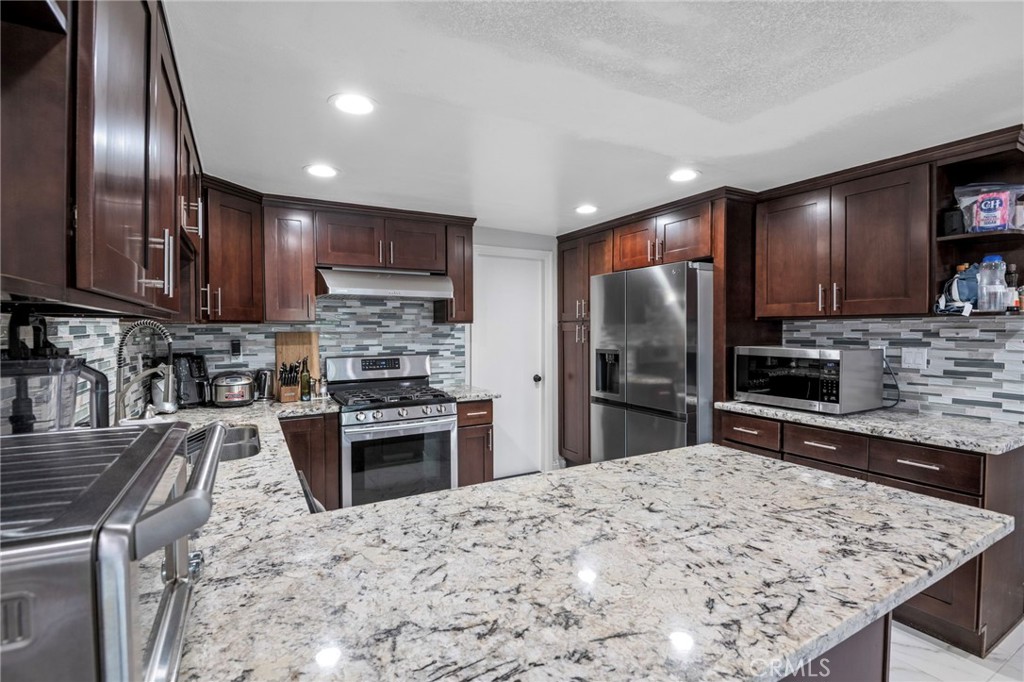 72 Cape Cod Irvine, CA 92620 - Photo 11 of 37