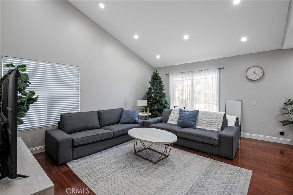 72 Cape Cod Irvine, CA 92620 - Photo 5 of 37