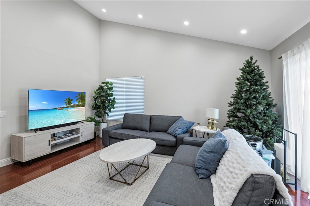 72 Cape Cod Irvine, CA 92620 - Photo 6 of 37