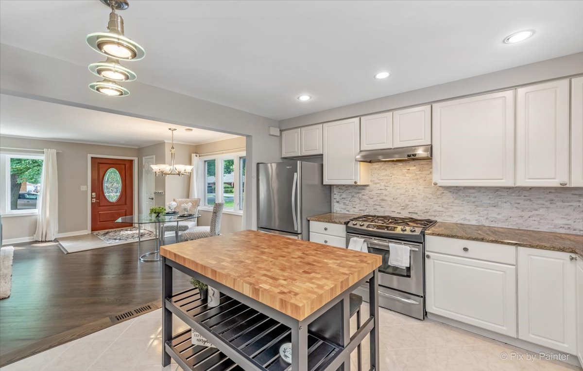 9 North Waverly Place Mount Prospect, IL 60056 - Photo 11 of 40