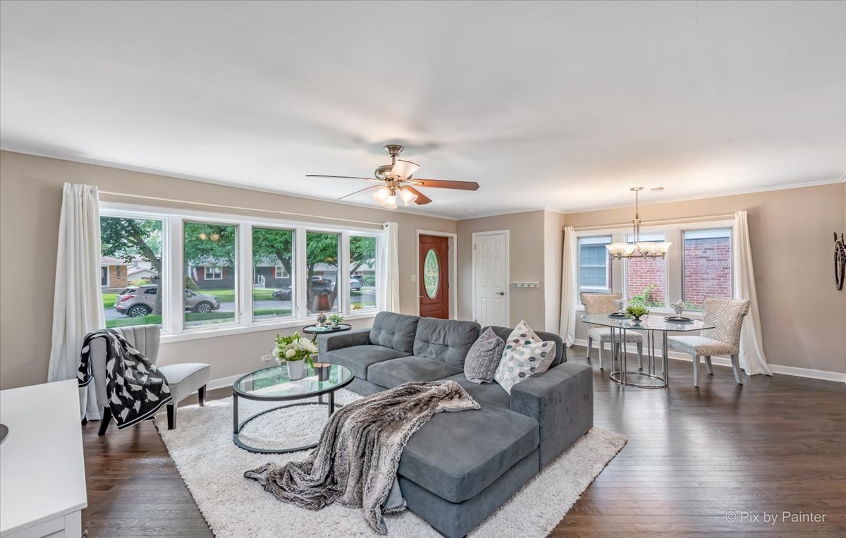 9 North Waverly Place Mount Prospect, IL 60056 - Photo 4 of 40