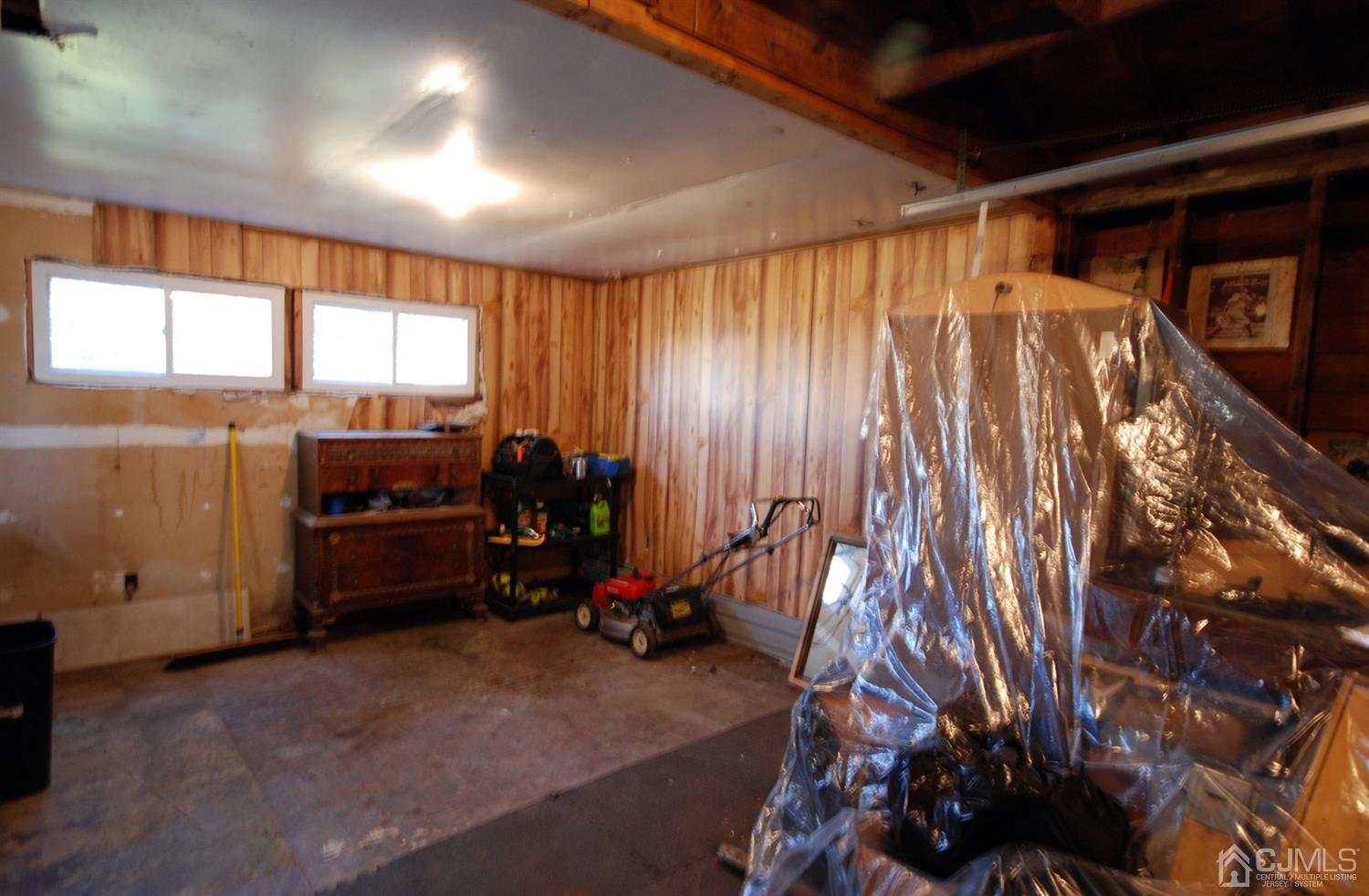 18 Crescent Road Edison, NJ 08817 - Photo 23 of 28 a view of room with workspace and windows