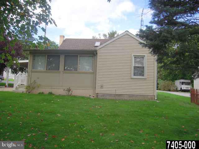 530 Fairfax Road York, PA 17404 - Photo 4 of 18 Gallery Image 4