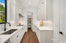 13988 Southeast 5th Street Bellevue, WA 98005 - Photo 17 of 39