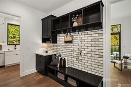 13988 Southeast 5th Street Bellevue, WA 98005 - Photo 18 of 39