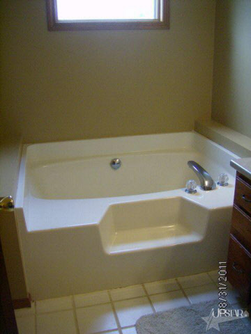 9809 Johnson Road Fort Wayne, IN 46818 - Photo 9 of 10