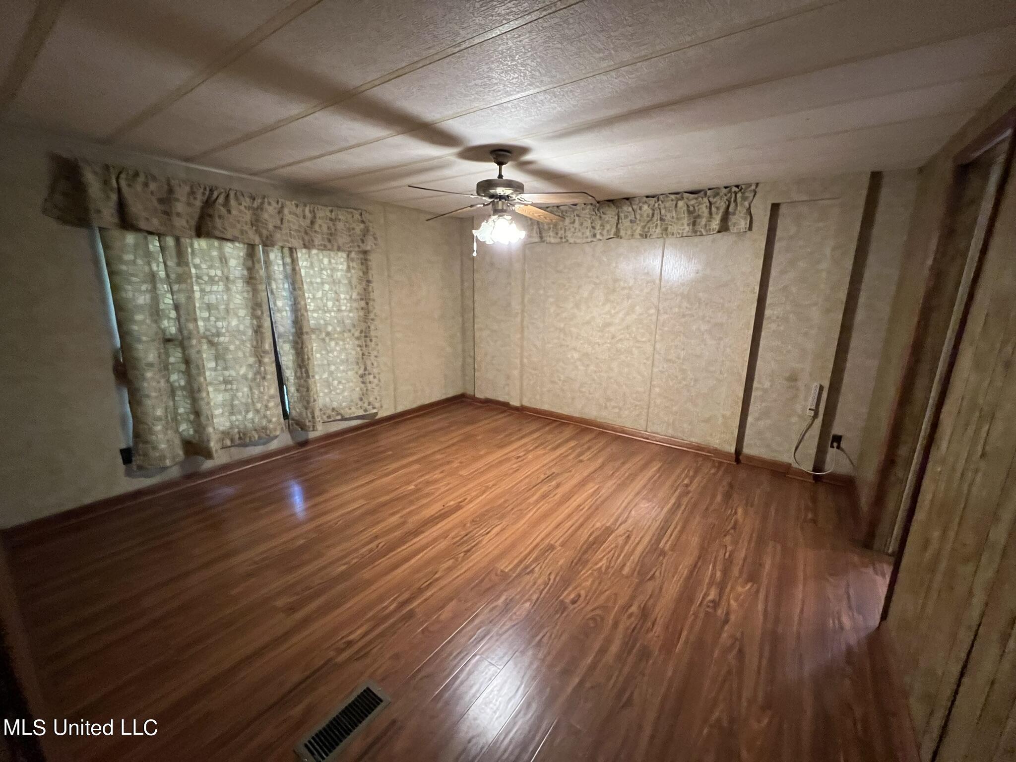 489 Line Street Byram, MS 39272 - Photo 18 of 28 IMG_6332