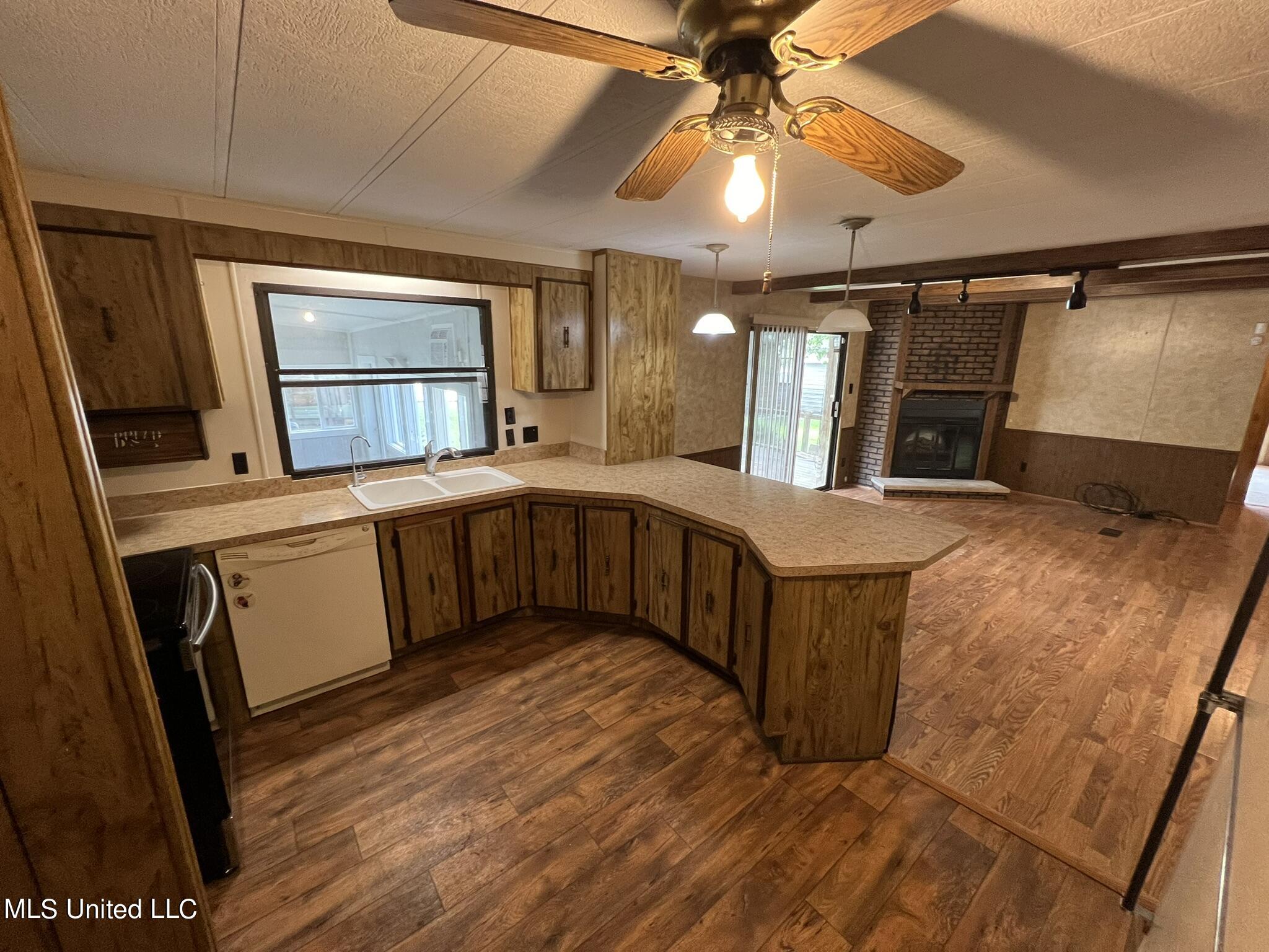 489 Line Street Byram, MS 39272 - Photo 10 of 28 IMG_6359