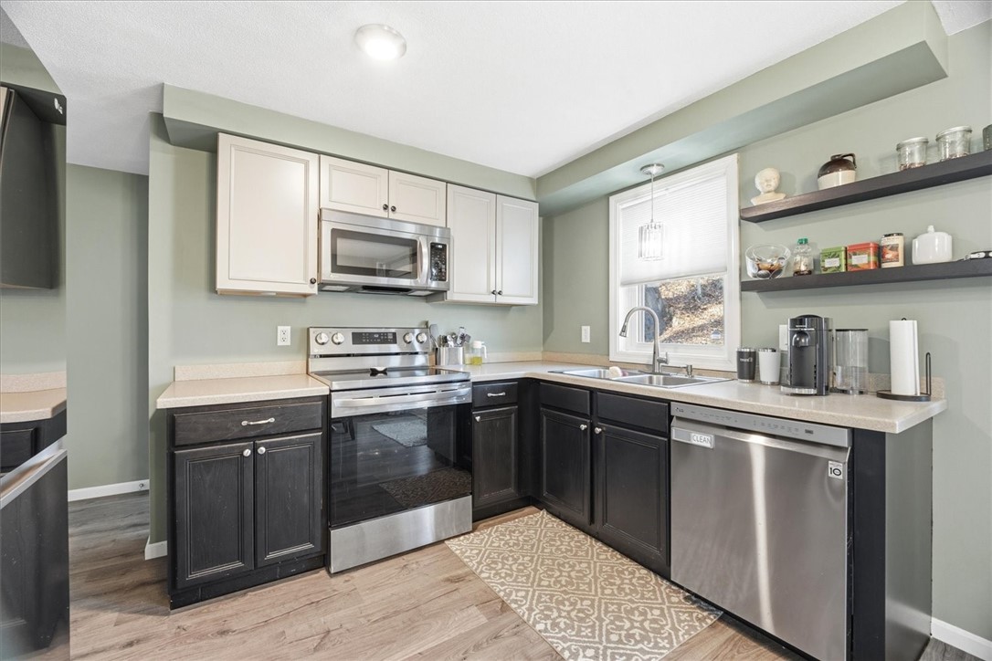 131 New River Road Lincoln, RI 02838 - Photo 14 of 31