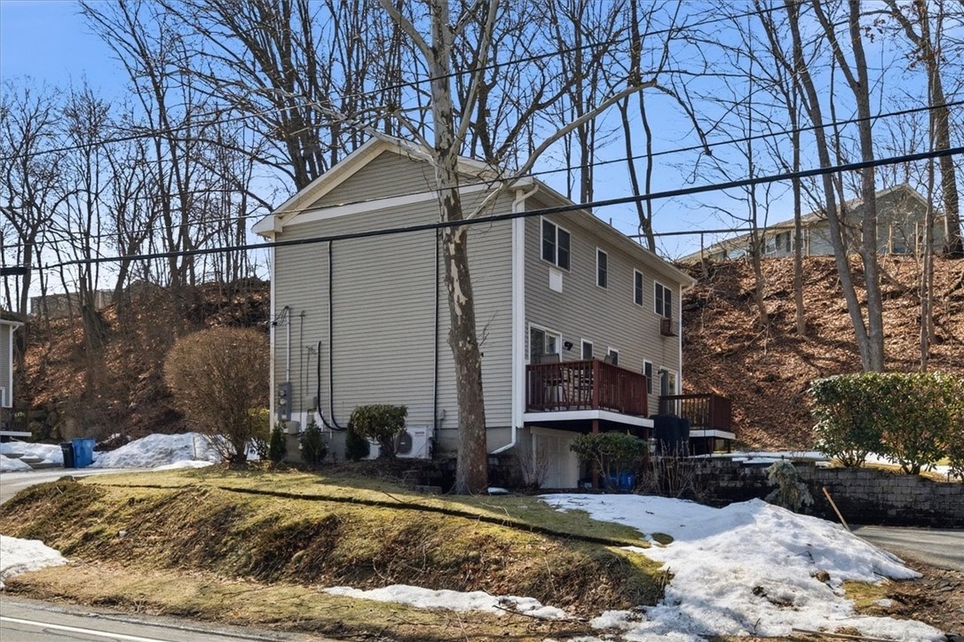 131 New River Road Lincoln, RI 02838 - Photo 5 of 31