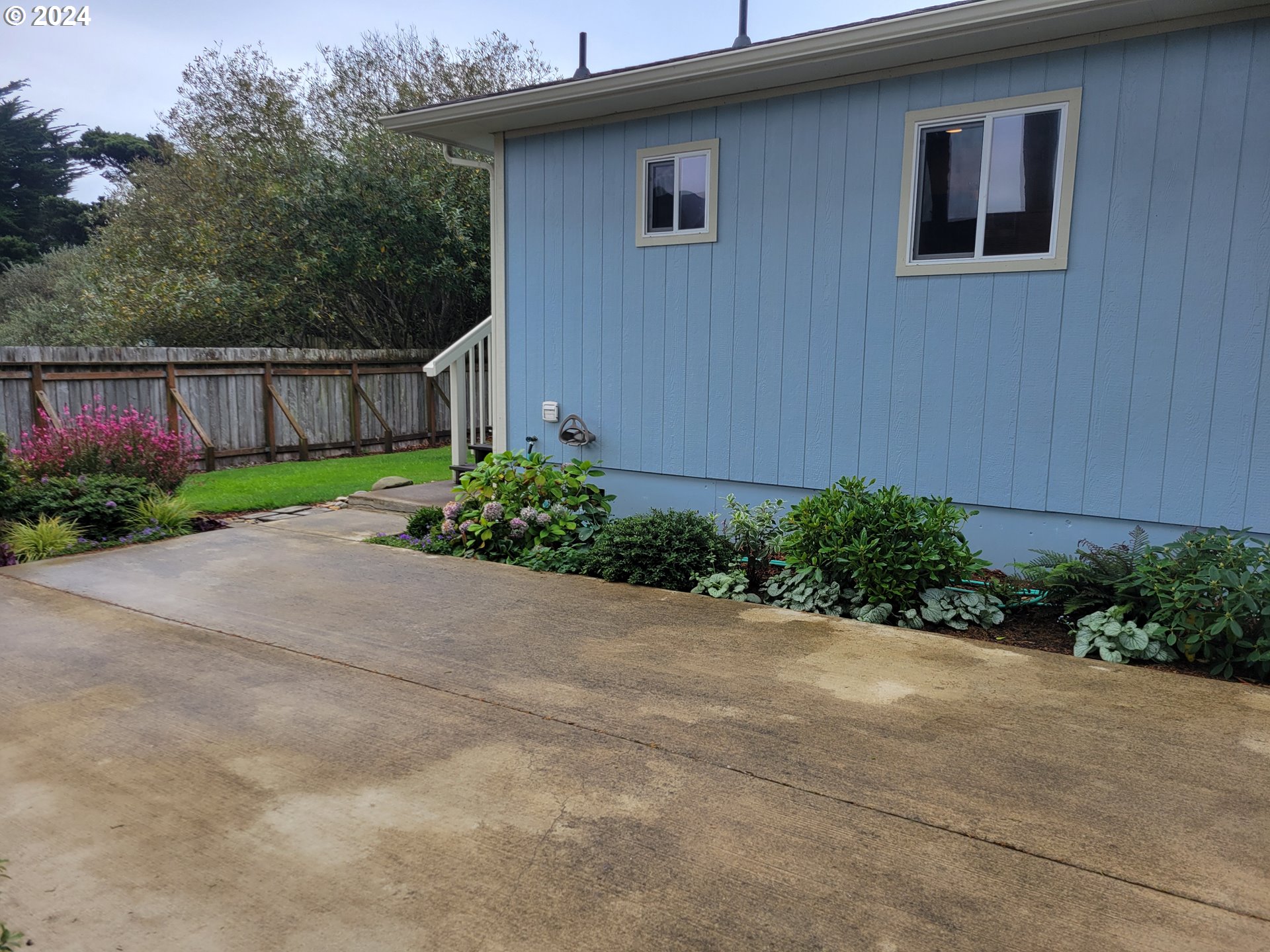 55091 Franklin Road Bandon, OR 97411 - Photo 4 of 34 Gallery Image 4