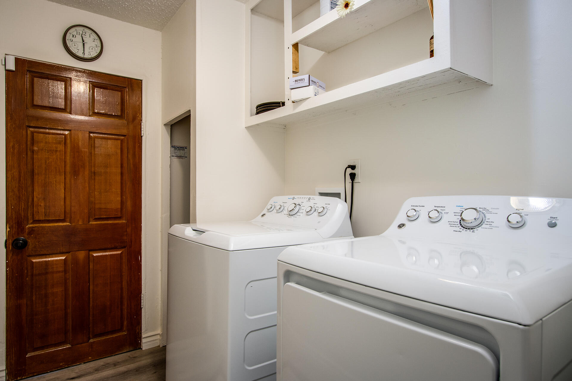 66621 Daisy Lane Joshua Tree, CA 92252 - Photo 40 of 53 a utility room with dryer and washer
