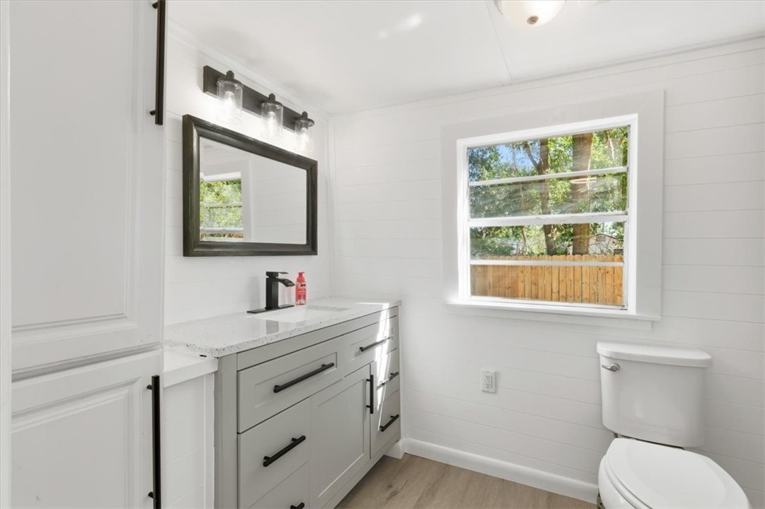 24 Sangster Road Jesup, GA 31545 - Photo 10 of 28 Primary Bath