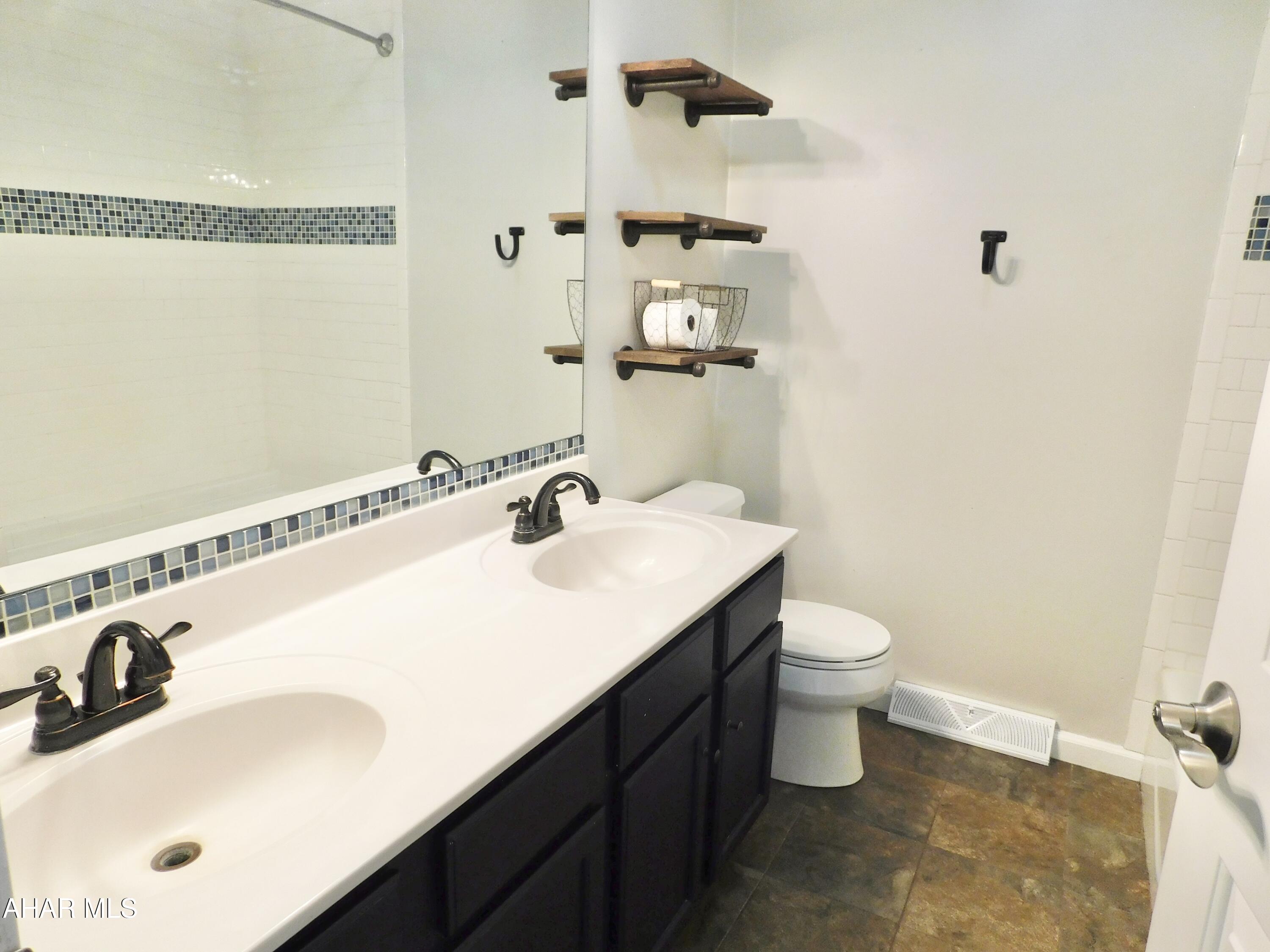 2037 Reightown Road Tyrone, PA 16686 - Photo 22 of 46 Full bath