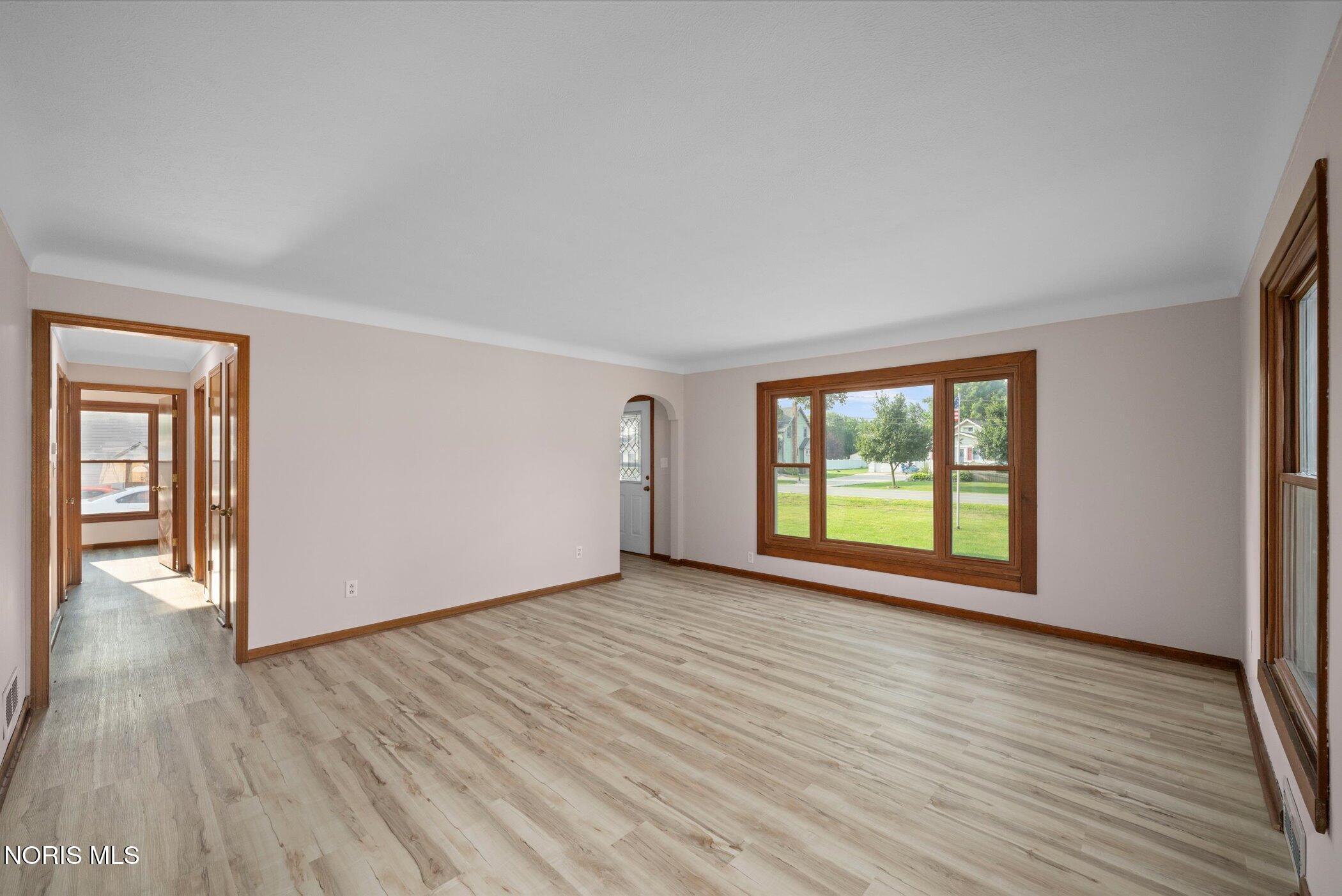 5837 Seaman Road Oregon, OH 43616 - Photo 8 of 38 Gallery Image 8