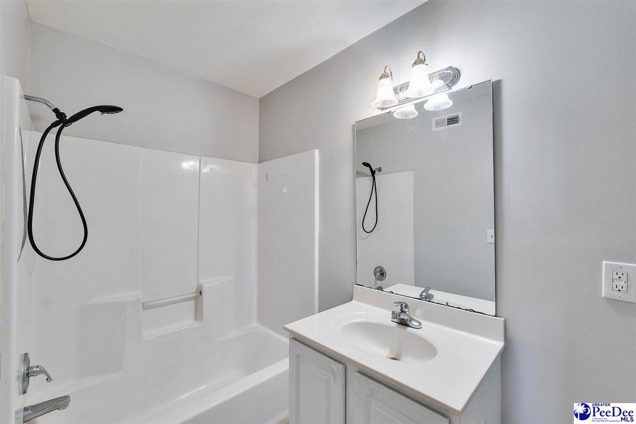 529 3rd Loop Road Florence, SC 29505 - Photo 14 of 31 Gallery Image 14