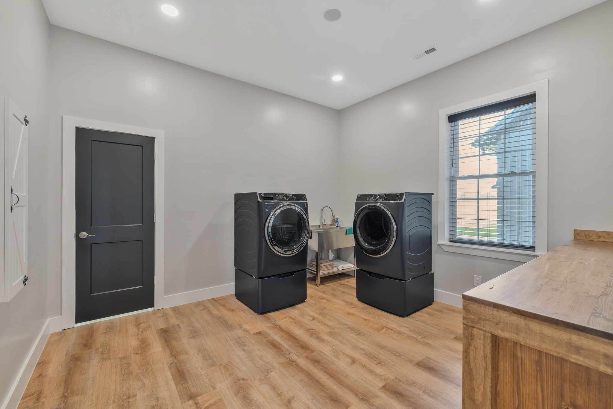 11010 Shelbyville Road Morrison, TN 37357 - Photo 22 of 44 a bedroom with a bed and a large window