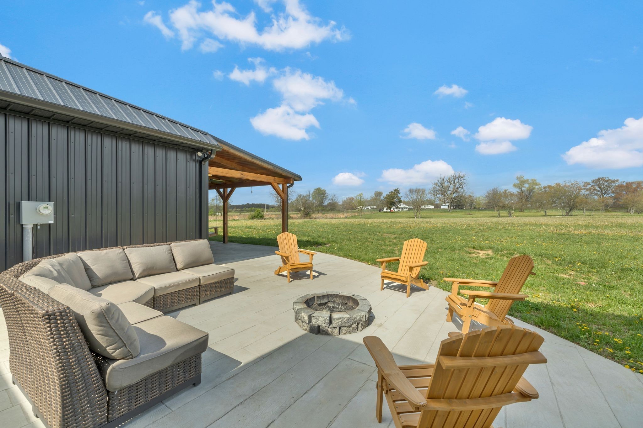 11010 Shelbyville Road Morrison, TN 37357 - Photo 39 of 44 a outdoor view with a sitting space