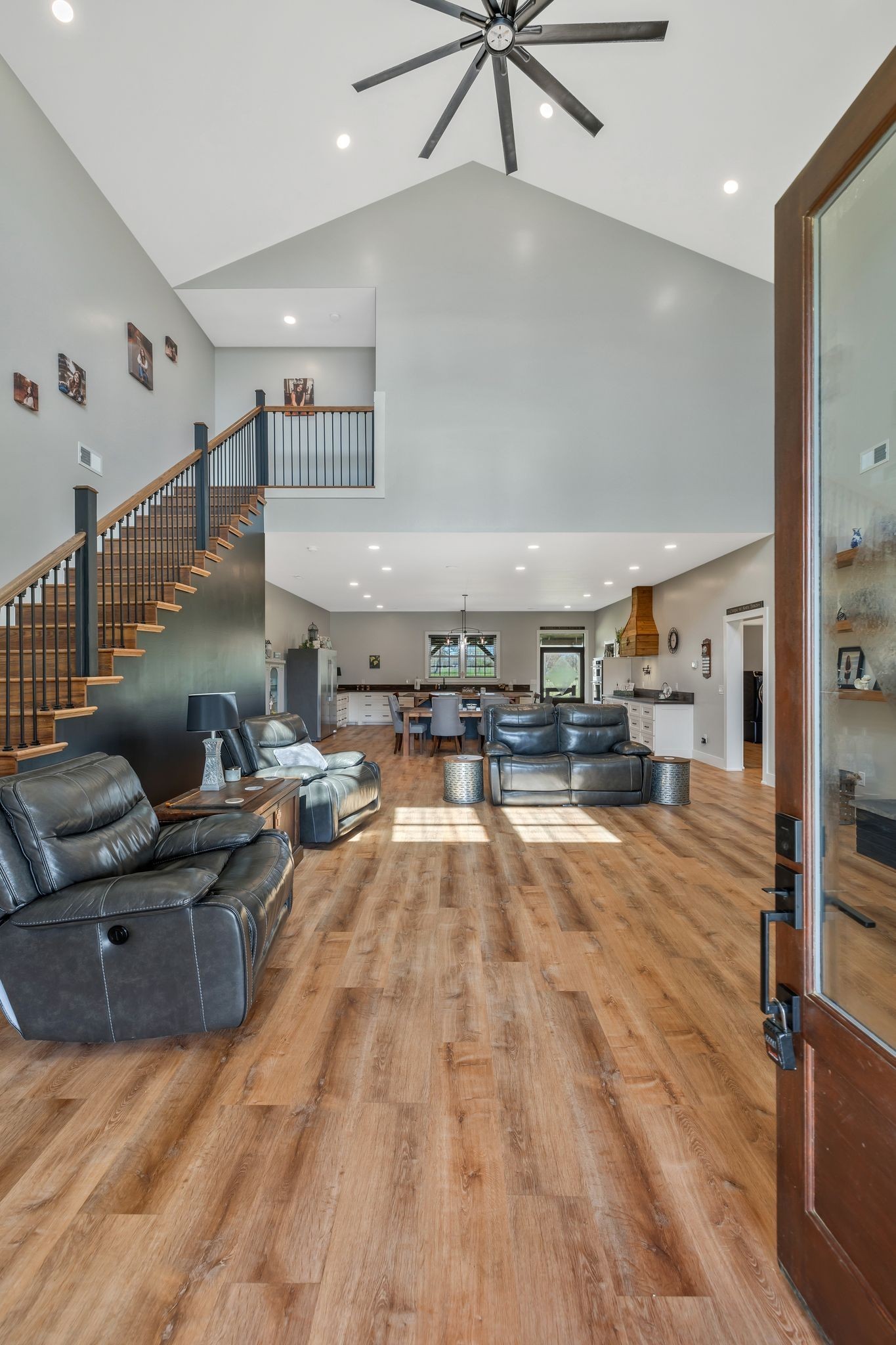 11010 Shelbyville Road Morrison, TN 37357 - Photo 6 of 44 a living room with furniture and a flat screen tv